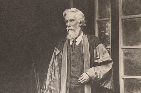 Albert_Venn_Dicey_in_academic_robes - Version 2